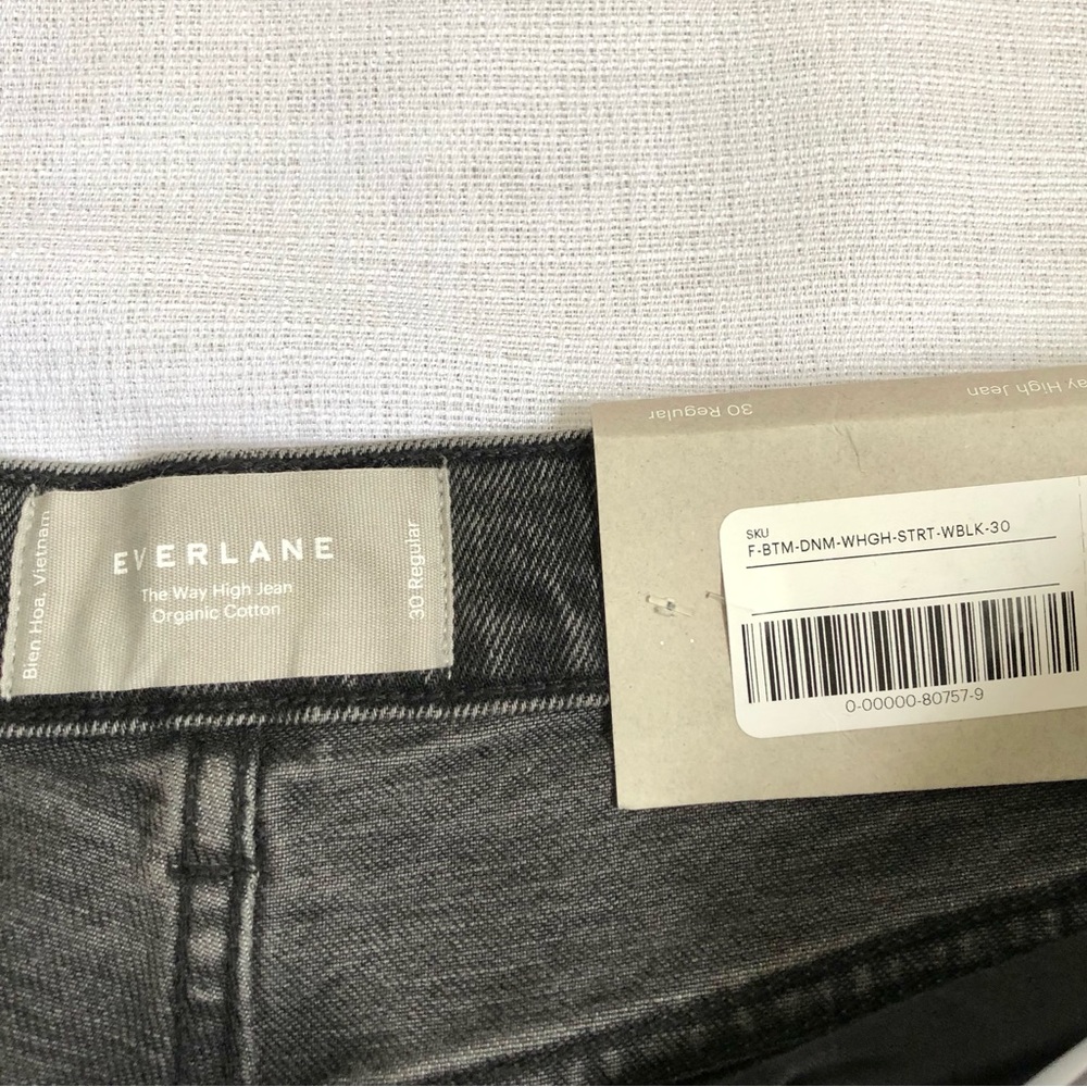 NWT Everlane The Way High Organic Cotton Straight Leg Jeans | Black, Size 30 - Picture 5 of 12